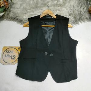 Black half coat