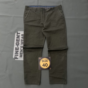 Khakis